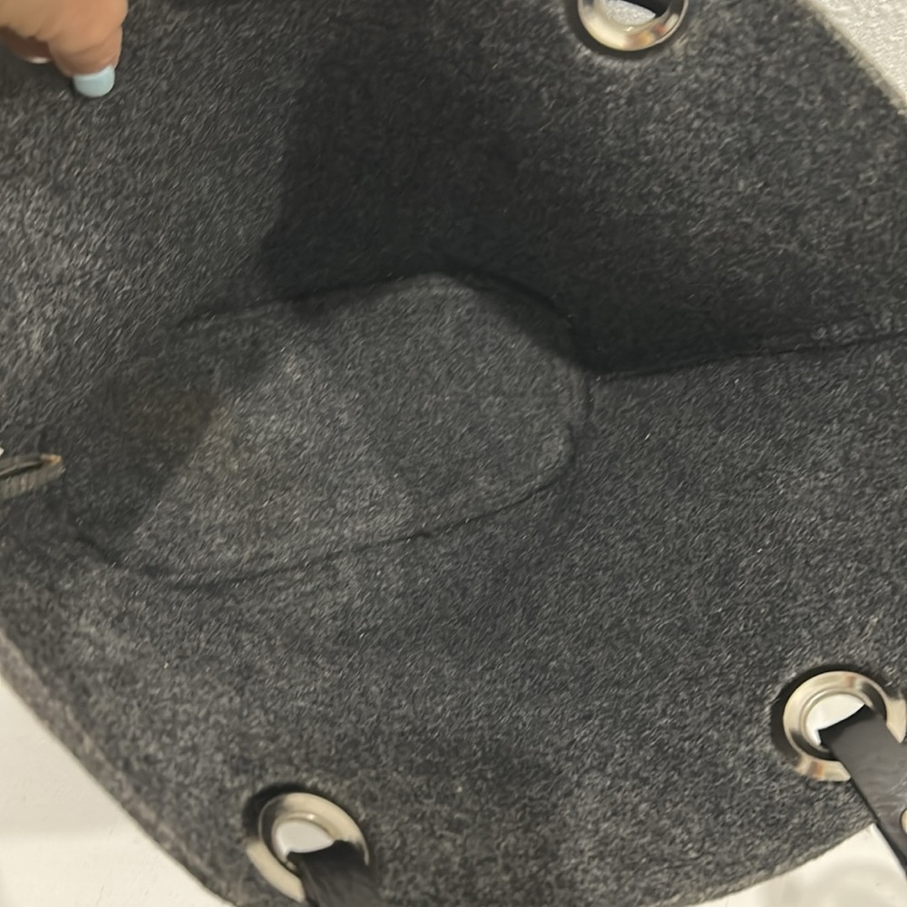 Banana Republic Y2K Wool Large Tote Bag with Leather Straps - Picture 5 of 14